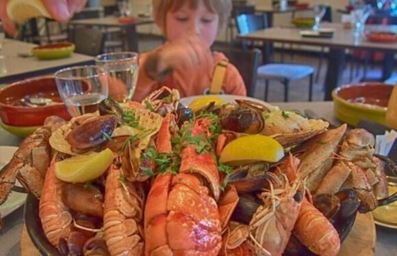 Seafood Boil Calories: Smart Eating Tips for Seafood Lovers