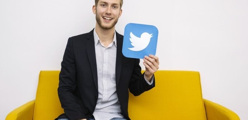 The Real Impact of Twitter Carles Enric on Political Narratives