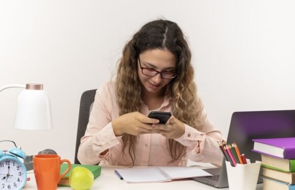 10 Apps Slowing Down Your iPhone and Hurting Your Productivity