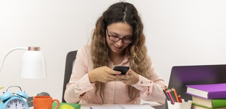 10 Apps Slowing Down Your iPhone and Hurting Your Productivity
