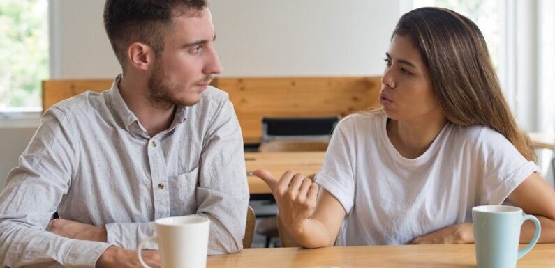 Top 25 Speed Dating Questions for Meaningful Conversations