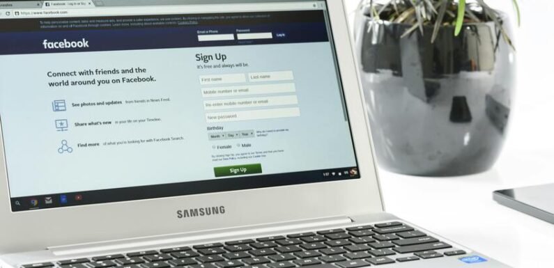 How to Remove Likes on Facebook Profile Picture in 2025